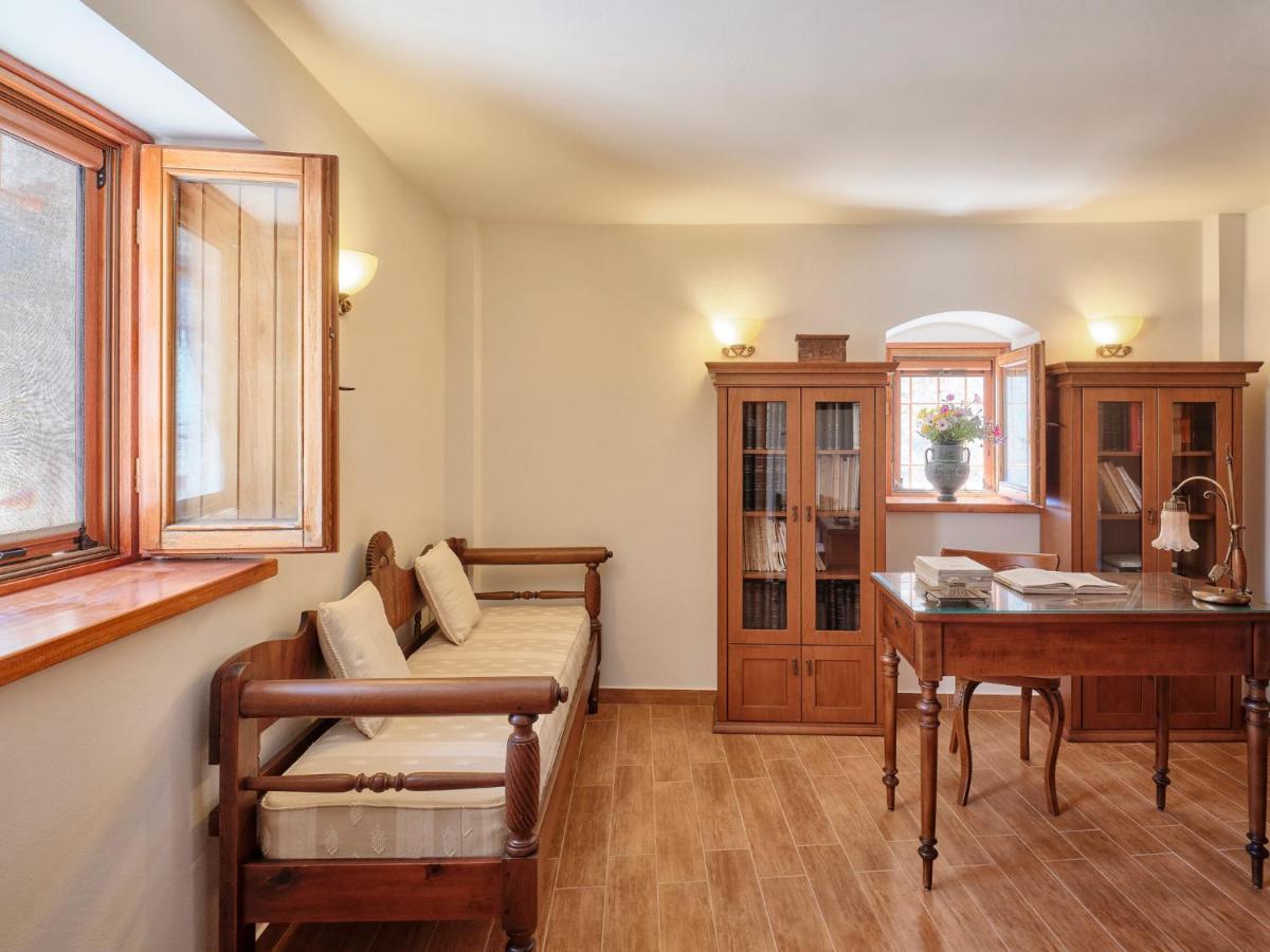 Petreas Castle Villa Кардамили Екстериор снимка